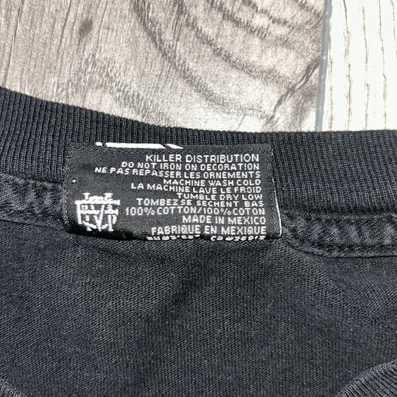 Famous Y2K Stars and Straps T-Shirt - Picture 6 of 7